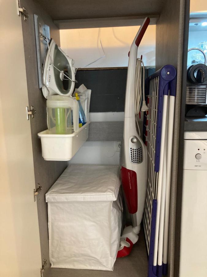 Living At Saarpartments - Adultsonly - Business & Holiday Homes With Kitchen For Long- And Short Term Stay, 3 Min To St Johanner Markt And Points Of Interest ซาร์บรึคเคน ภายนอก รูปภาพ