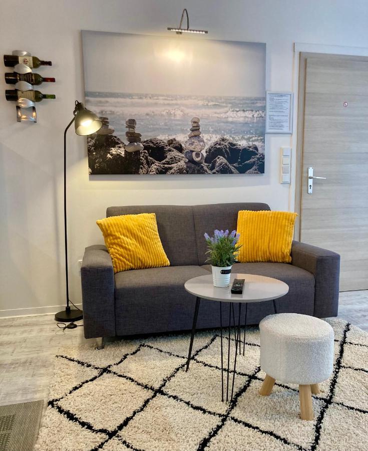 Living At Saarpartments - Adultsonly - Business & Holiday Homes With Kitchen For Long- And Short Term Stay, 3 Min To St Johanner Markt And Points Of Interest ซาร์บรึคเคน ภายนอก รูปภาพ